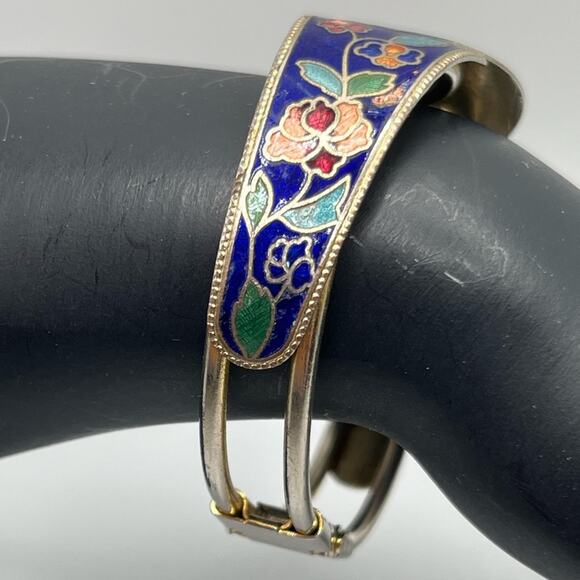 Cloisonné snap unicorn bracelet - Picture 3 of 6